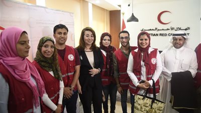 غادة والي: 10 ملايين جنيه تكلفة تطوير بنك الدم المركزي (صور)