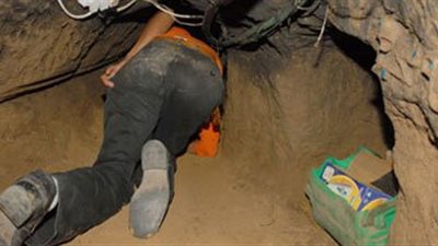 ضبط 6 فلسطينيين تسللوا عبر الأنفاق برفح