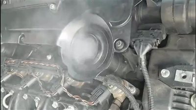 أسباب انبعاث الأدخنة البيضاء من محركات السيارات