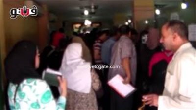 بالفيديو.. تزاحم المواطنين على بريد إمبابة لحجز شقق «الإسكان»