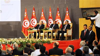4 مرشحين لرئاسة حكومة الكفاءات في تونس
