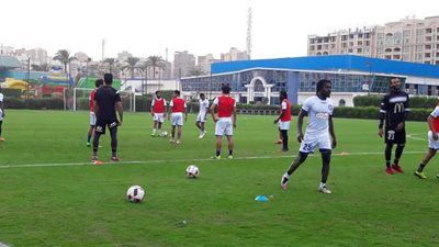 سموحة يجهز لاعبيه لمواجهة الأسيوطي بالكأس (صور)