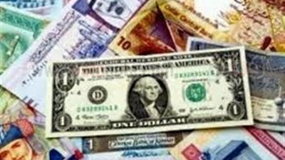 انخفاض الدولار مقابل ارتفاع اليورو في تعاملات الجمعة