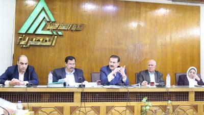 نقيب المهندسين يبحث مع النقابات الفرعية ملفات التصالح في مخالفات البناء