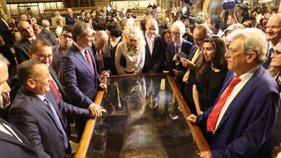 ه وزراء و٣ فنانات و٤٠ سفيرا يحتفلون بالعيد ١١٧ للمتحف المصري