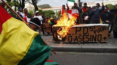 بوليفيا تقطع علاقاتها الدبلوماسية مع فنزويلا وتطرد دبلوماسييها