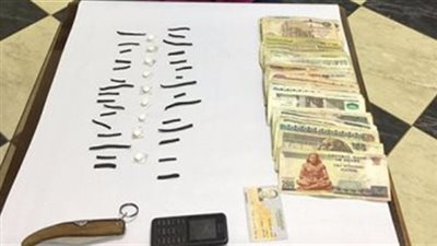 ضبط عاطلين بحوزتهما مواد مخدرة في الغردقة