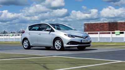 بالصور.. تويوتا تحتفل بمرور 50 عامًا على بيعها في بريطانيا