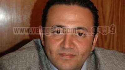 التلاوة الخاطئة  تضع عضو التأسيسة فى موقف محرج