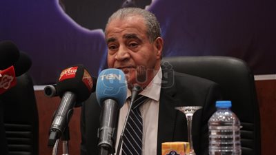 وزير التموين يسلم 22 سيارة متنقلة لشباب الخريجين