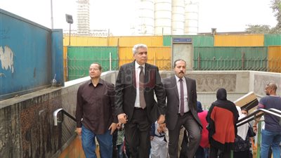 مدير شرطة النقل يشدد على حسن معاملة الجمهور داخل المترو (صور)