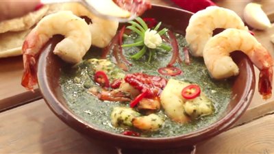 طريقة عمل الملوخية بالجمبري من مطبخ الشيف خلود