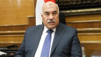 توقيع عقد بين 