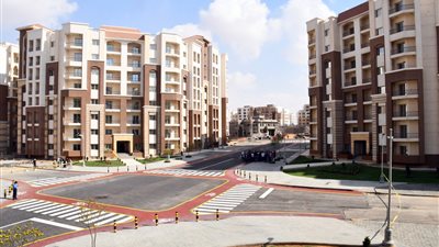 أول شارع متكامل في الحي السكني الثالث بالعاصمة الإدارية (صور)