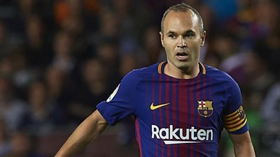 صحيفة إسبانية: انييستا سيشارك أمام ريـال مدريد