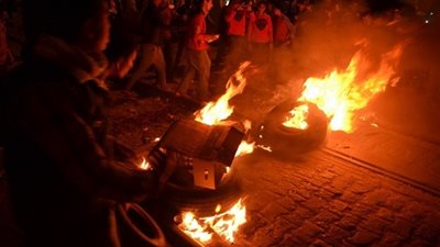 أنصار الإرهابية يقطعون شارع «البوظة» بحوش عيسى