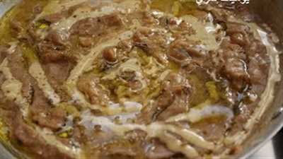 الفول بالطحينة بالطريقة المصرية لآخر سحور في رمضان (فيديو)