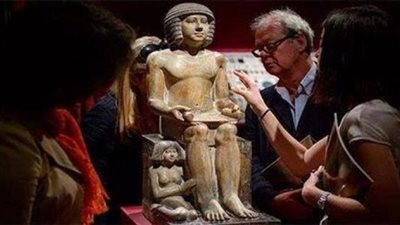 خبير آثار: اكتشفت بالصدفة بيع تمثال «سخم كا» في مزاد بلندن