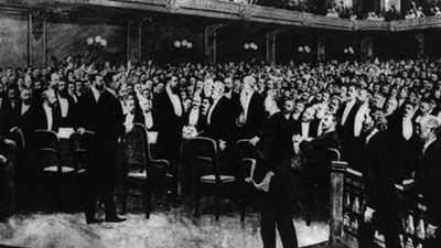 في مثل هذا اليوم.. انعقاد المؤتمر الصهيوني العالمي.. توقيع معاهدة جنيف لمعاملة أسرى الحرب.. الحكومة البريطانية تجمد أرصدة مصر.. مولد «سي السيد» يحيي شاهين.. ومقتل المغنية اللبنانية سوزان تمي