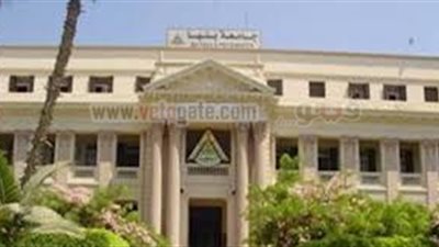 موظفو جامعة بنها يهددون بغلق الكليات إذا لم تستجب الإدارة لمطالبهم