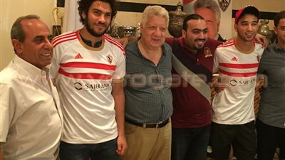 بالصور.. الزمالك يتعاقد رسميًا مع ثنائي المقاولون