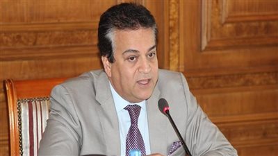 وزير التعليم العالي يبحث التعاون مع وفد منظمة رعاية الحيوانات المعملية