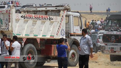 بالفيديو والصور.. تواصل العمل بمشروع قناة السويس الجديدة