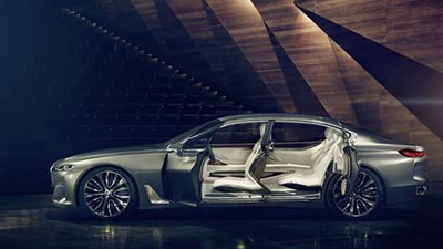 بالصور..عرض سيارة 