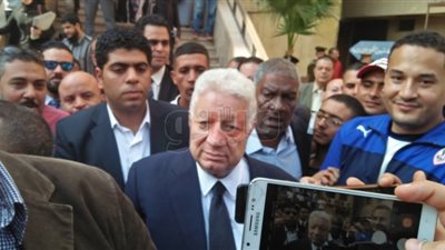 جلسة محمود البنا | مرتضى منصور يغادر جلسة محاكمة راجح