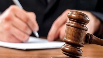 فحص وثيقة زواج مذيعة شهيرة بعد اتهامها بالجمع بين زوجين