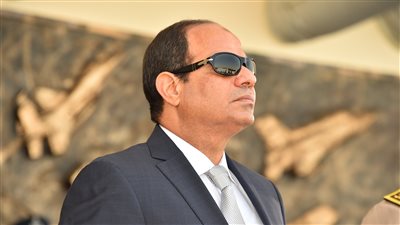 قناة السويس الجديدة «حدوتة مصرية».. 27 قطعة بحرية تشارك في عروض الافتتاح.. «الرافال» و«اف 16» تزين السماء والفرقاطة «فريم» تتوج الحفل.. و«السيسي» يفي 