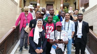 الصحفيين الأجانب بأمم أفريقيا للشباب يزورون مجمع الأديان (صور)