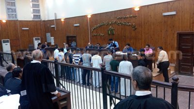 بالصور.. بدء جلسة «عنف منشأة القناطر»