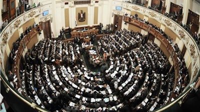 البرلمان يقر 8 اتفاقيات للبحث عن البترول واستغلاله