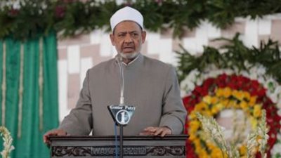 الإمام الأكبر يلتقي أعضاء جمعية الوئام في سنغافورة