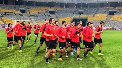 المنتخب يواجه جزر القمر في لقاء تصحيح المسار.. الفراعنة يسعون لخطف النقاط الثلاث بعد التعادل مع كينيا.. الانتقادات تحاصر البدري واللاعبين.. ونقص الأكسجين والغيابات يؤرقان الجهاز الفني