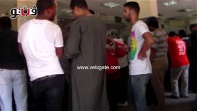 بالفيديو.. إقبال الشباب على «بريد الكيت كات» لحجز شقق «الإسكان»