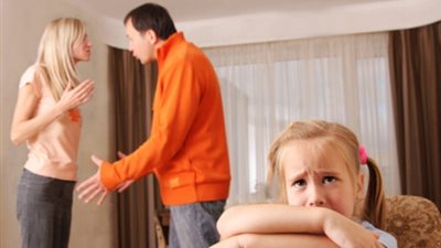 بخطوات بسيطة احمي طفلك من أزمة قلق الانفصال بين الأبوين