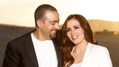 نجل أحمد السقا يهنئ والديه بعيد زواجهما (صور)