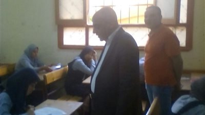 «بخيت» يتفقد مدارس الأقصر في أول أيام امتحانات الإعدادية