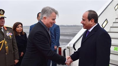 برنامج عمل مكثف للرئيس في برلين.. السيسي يزور البرلمان والرئاسة الألمانية.. يبحث مع رئيسي البوندستاج وألمانيا تعزيز العلاقات في مختلف المجالات.. ومكافحة الإرهاب وأزمات الشرق الأوسط الأبرز