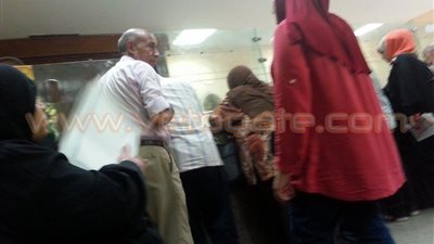 بالصور.. إقبال ضعيف على بريد الدقي لحجز شقق «الإسكان»