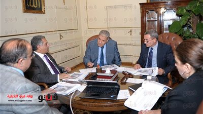 بالصور.. «محلب» يلتقي وزير الآثار لمتابعة تطورات المتحف المصري الكبير