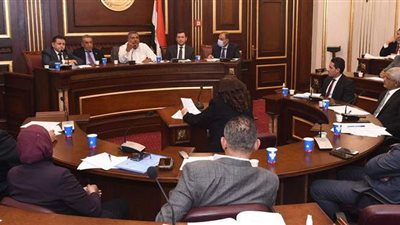 صناعة البرلمان: 23 مليار دولار قيمة الصادرات والمستهدف ١٠٠ مليار