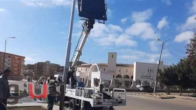 صيانة منظومة الإضاءة بطريق الإسماعيلية الزقازيق