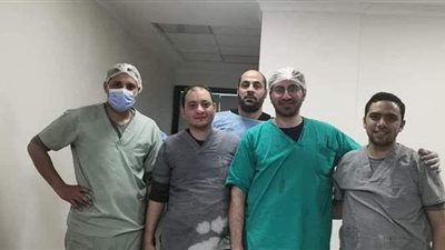 تركيب مفصل ثنائي القطبين لسيدة مسنة بمستشفى أبورديس