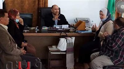 رئيس القنطرة شرق يناقش مع وكيل التضامن أوضاع الأسر الأولى بالرعاية | صور