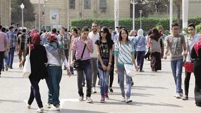 وزير التعليم العالي: حضور طلاب الكليات النظرية يومان والعملية 4 أيام