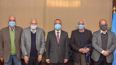 محمد الشريف يستمع للمثقفين بشأن أزمة أتيليه الإسكندرية