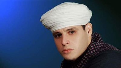 محمود التهامي ردا على قرار إيقافه عن الإنشاد: 